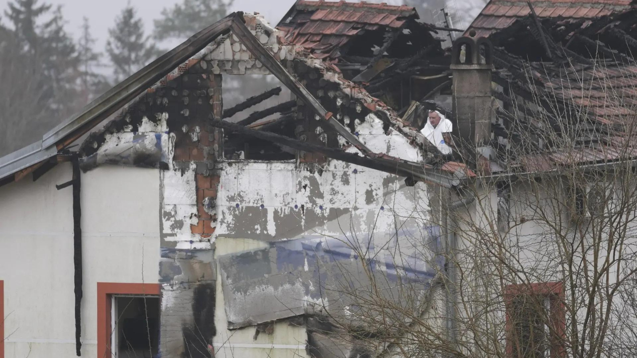 8 people die in a fire at a home for the elderly in Serbia, officials say