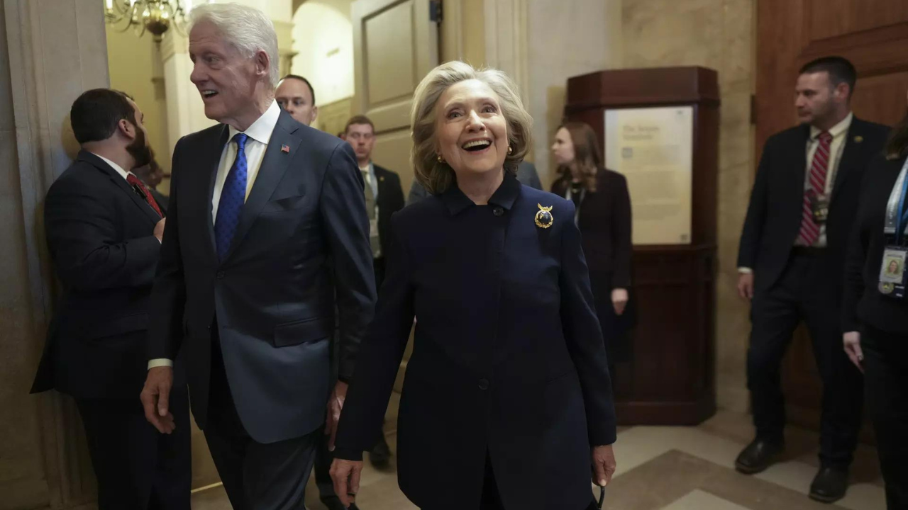 Hilary Clinton bursts out laughing when Donald Trump renames Gulf of Mexico