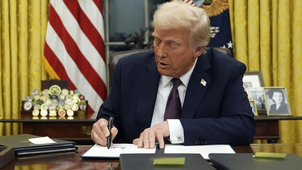 'A big one': Trump signs executive order to withdraw from WHO for second time