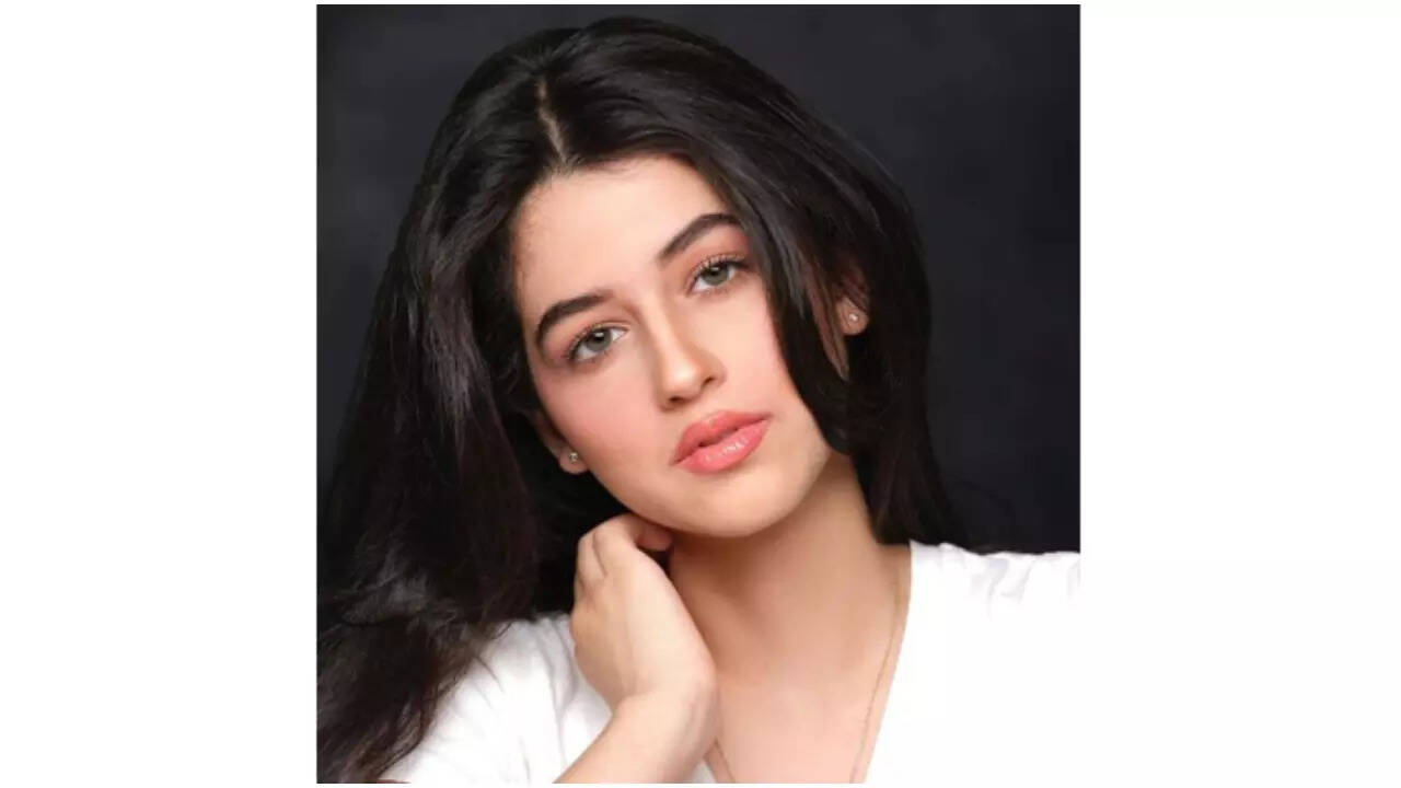 Rajesh Khanna's granddaughter steals the spotlight