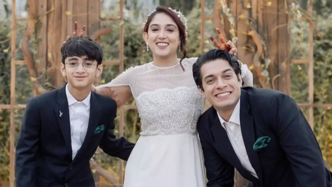 Here's what happened to Junaid before Ira's wedding