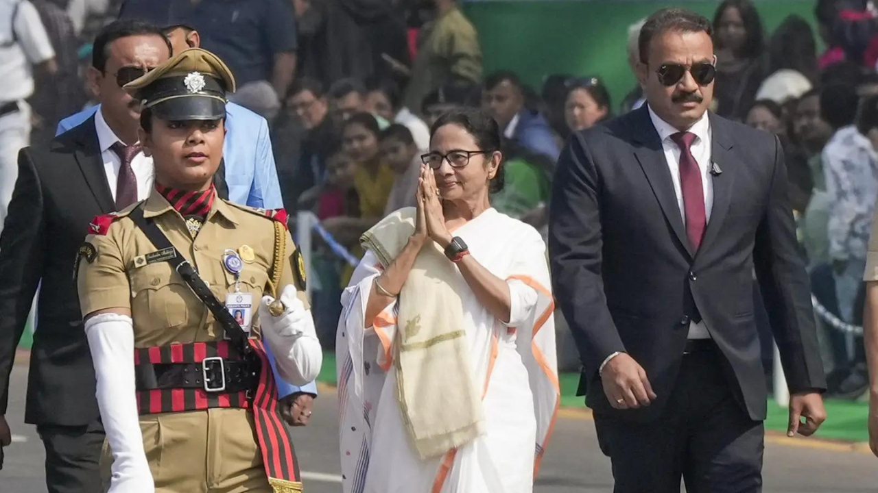 Mamata claims Kolkata police band barred at Raj Bhavan; Governor’s office responds