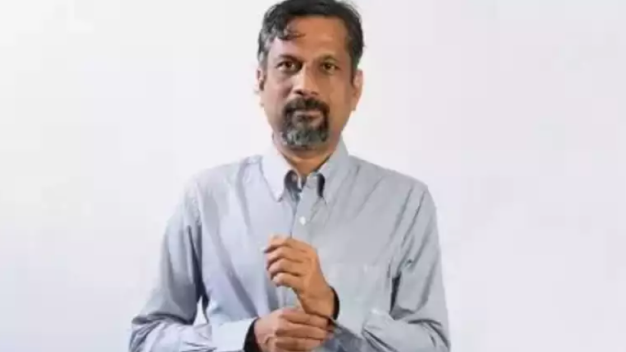 The Headlines – Sridhar Vembu steps down as Zoho Corp CEO to focus on AI research