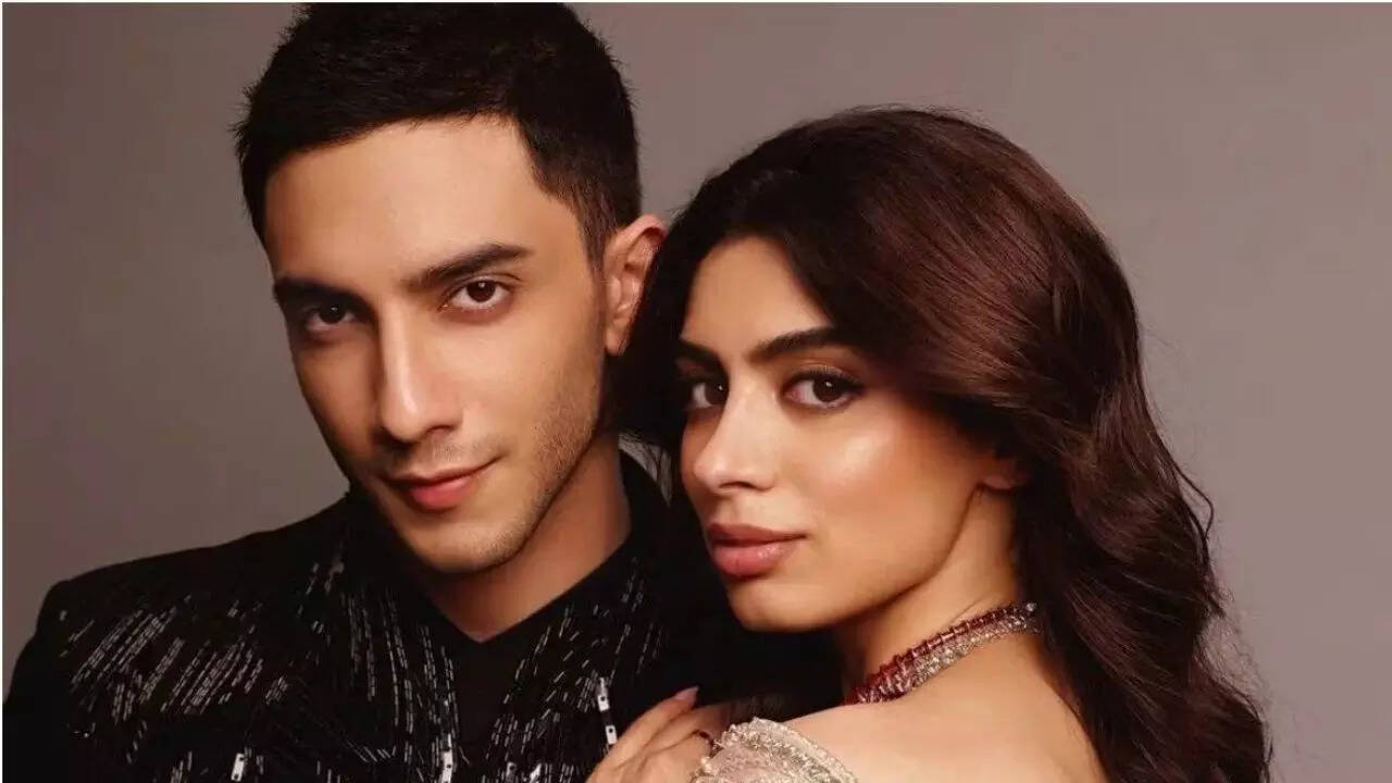 Khushi Kapoor posts stunning PIC with Vedang Raina