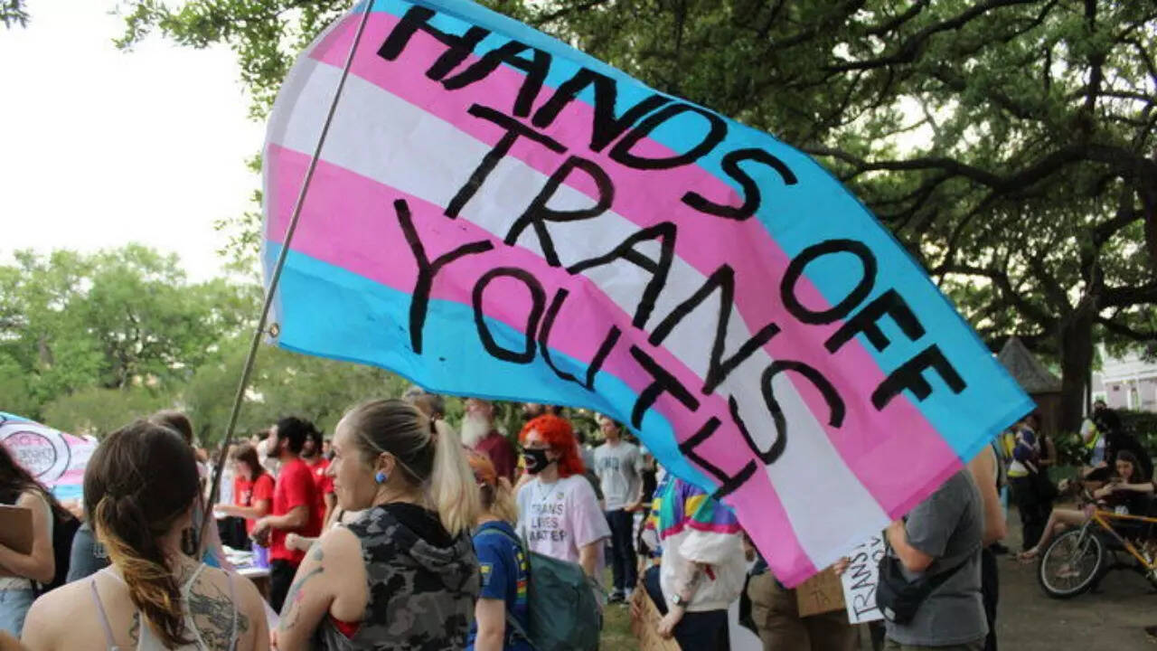 Trump trans (3)