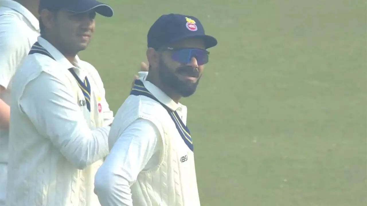 Ranji Trophy Live: Virat Kohli fans throng Delhi stadium