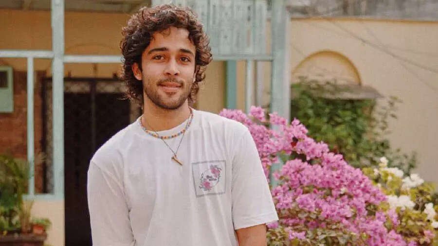 Zahan recalls when Big B came to meet Shashi