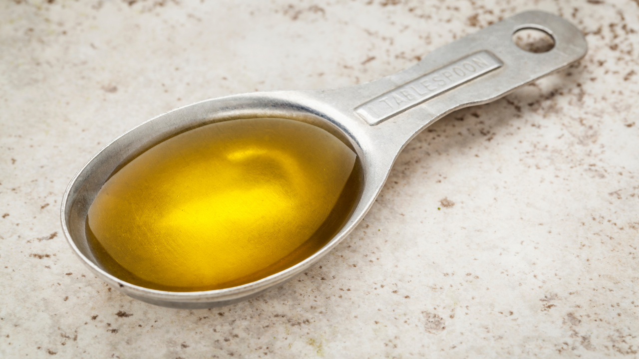 Just 1/2 teaspoon of this common oil can significantly improve your memory