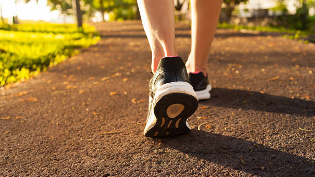 Walking before emptying bowels or after it: Which is healthier and why