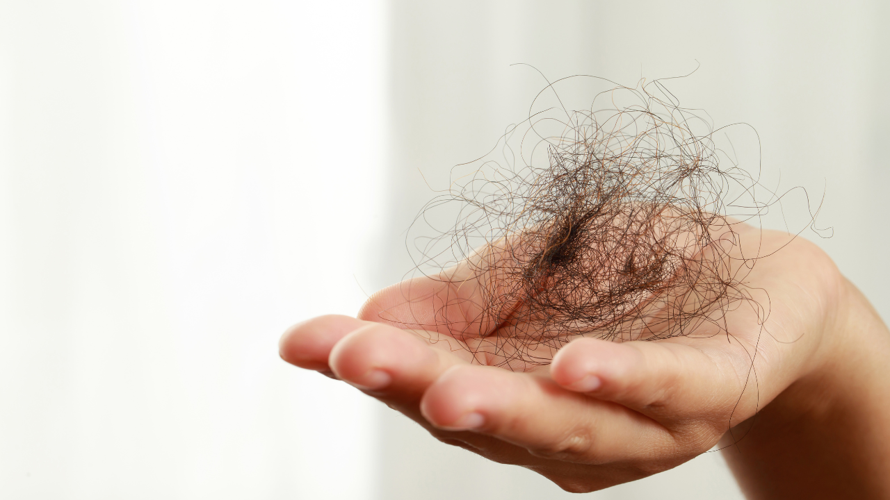 4 reasons why your hair is falling more in this season