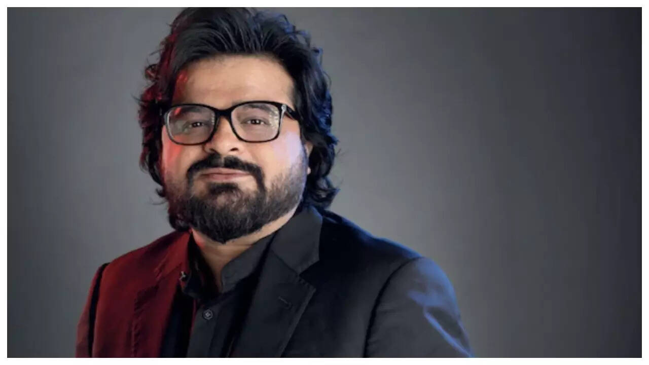 Pritam's office boy steals Rs 40 lakh; FIR registered