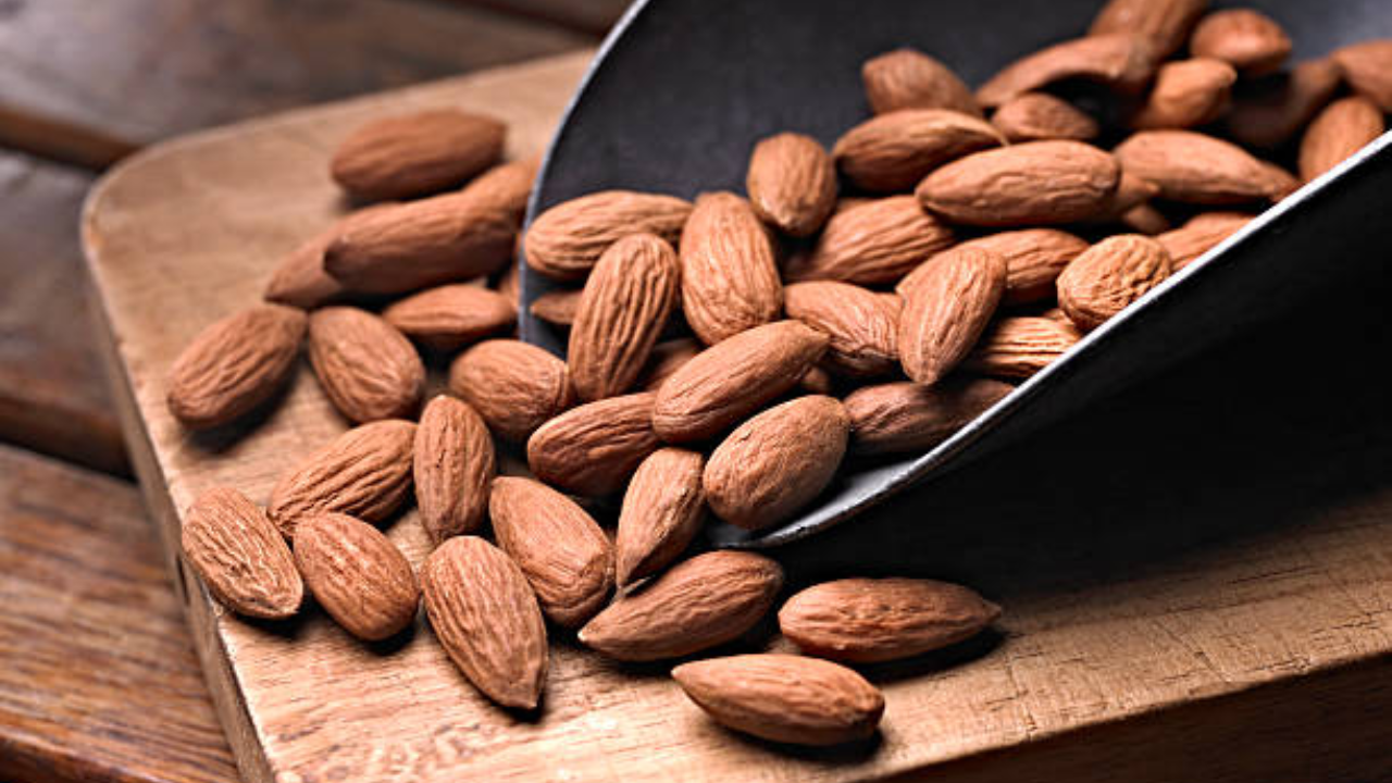 Foods one must never pair with almonds