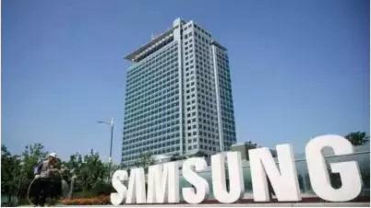 The Headlines – Samsung protests on as talks inconclusive