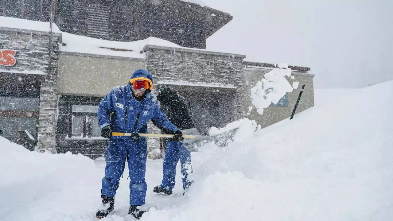 Winter storm wreaks havoc: Blizzards, floods, mudslides and tornadoes batter California