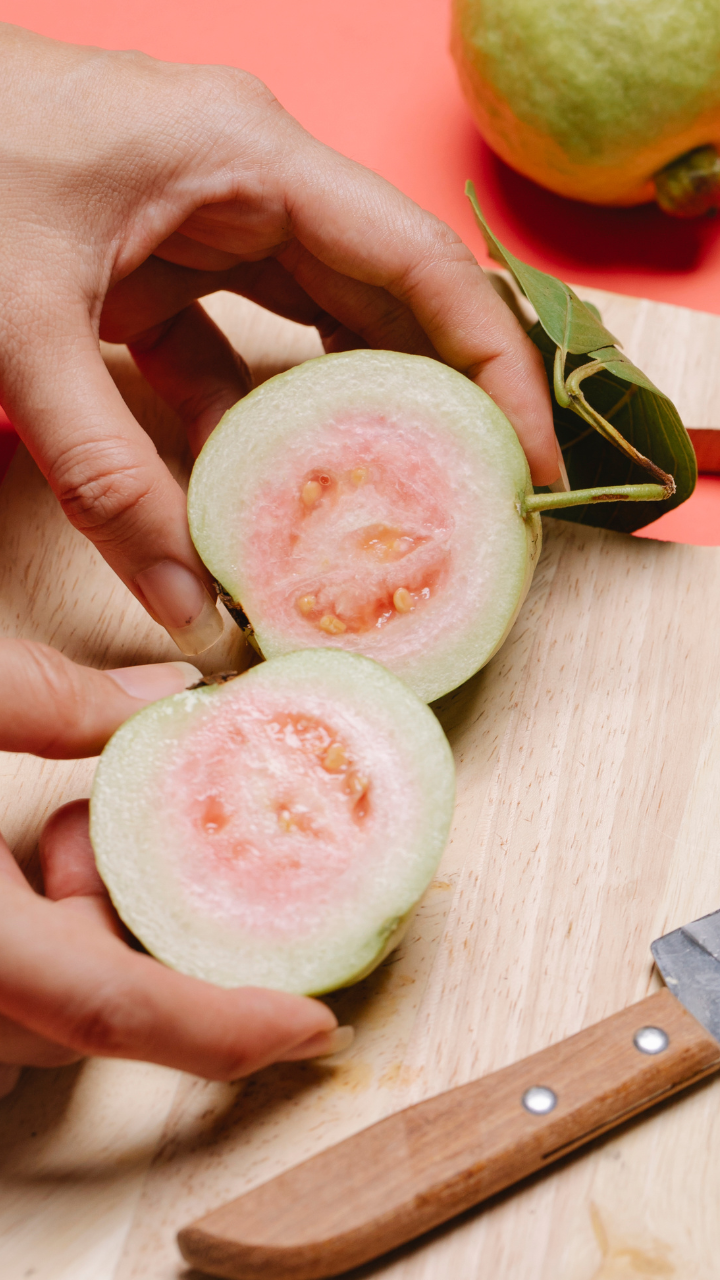 Bhuna amrood benefits: 8 healthy reasons to eat roasted guava ​