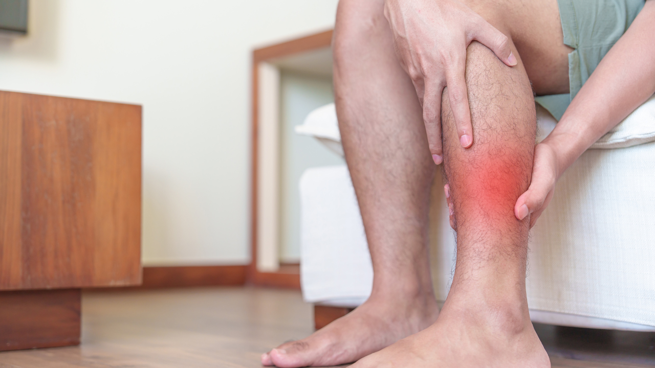 7 warning signs of health problems that can be seen in legs