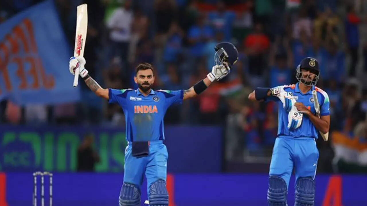 IND vs PAK Live: Virat Kohli's unbeaten ton powers India to 6-wicket win over Pakistan