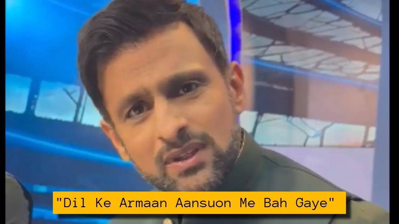 Shoaib Malik sings THIS Bollywood song over Pak's defeat