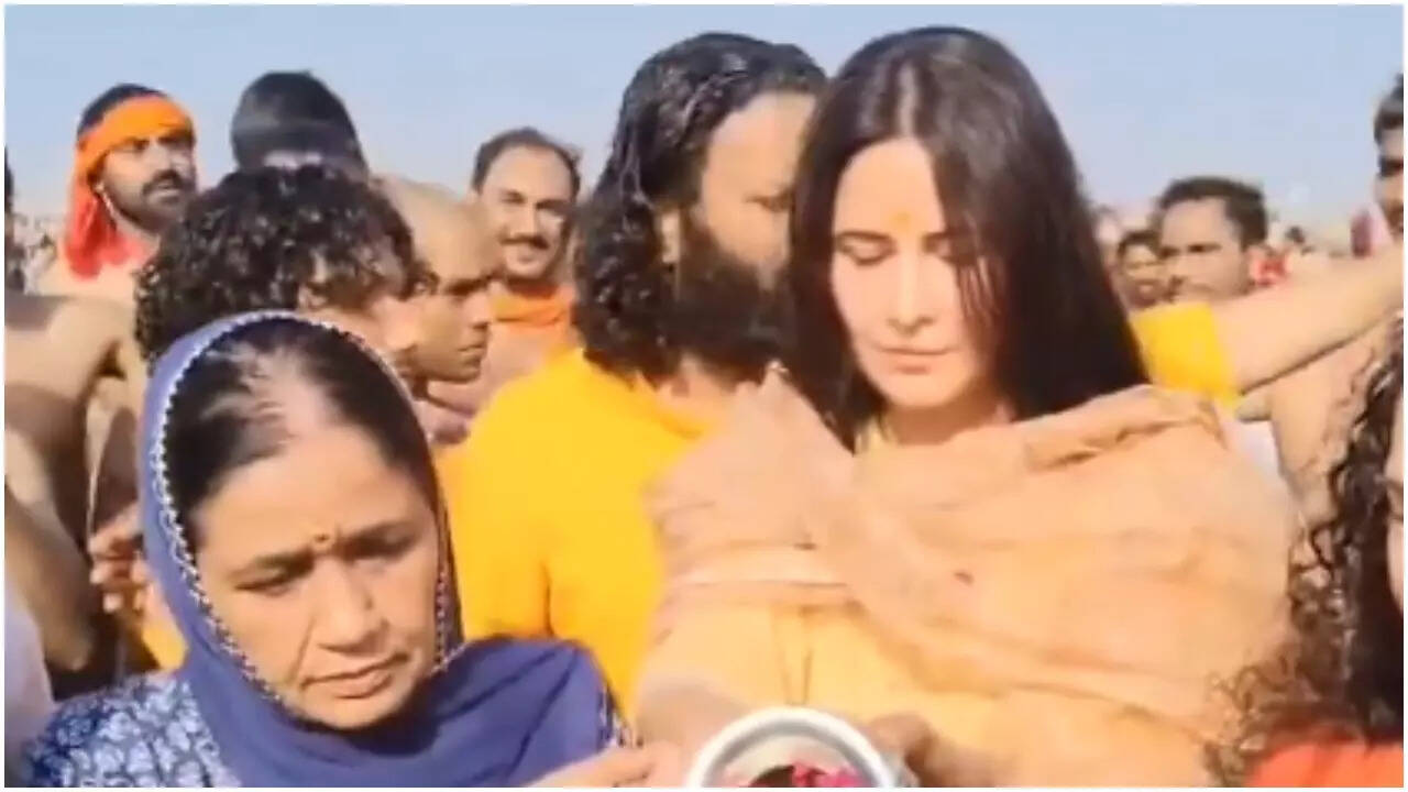 Katrina seeks blessings with 'sasu maa' at Maha Kumbh
