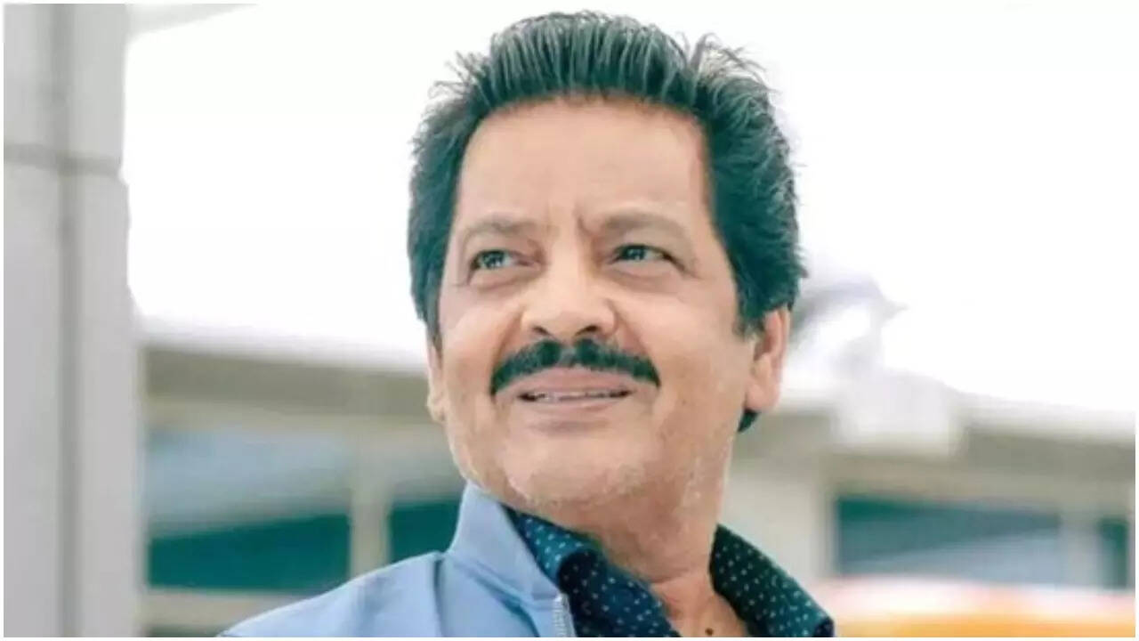 Udit Narayan attends Maha Kumbh Mela with wife Deepa