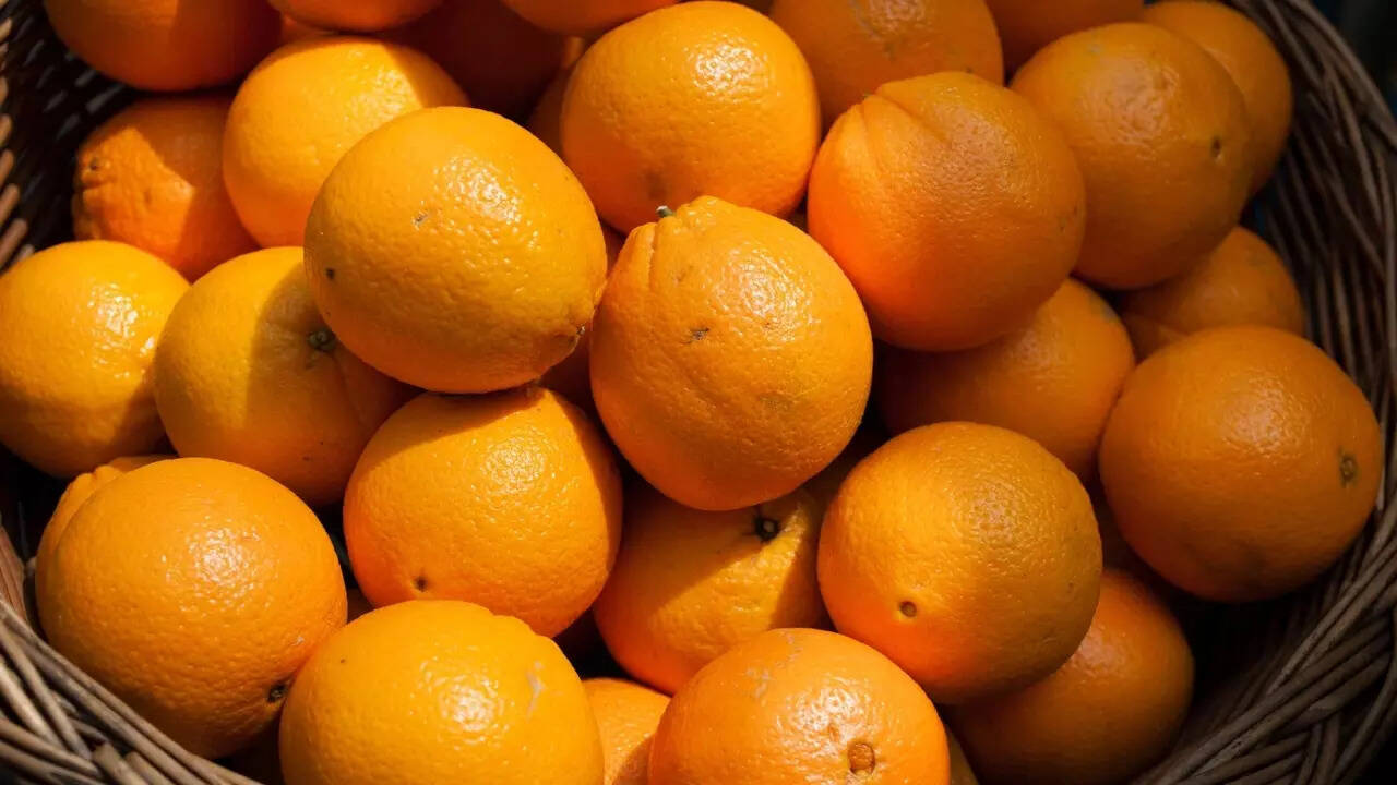 Oranges (3)