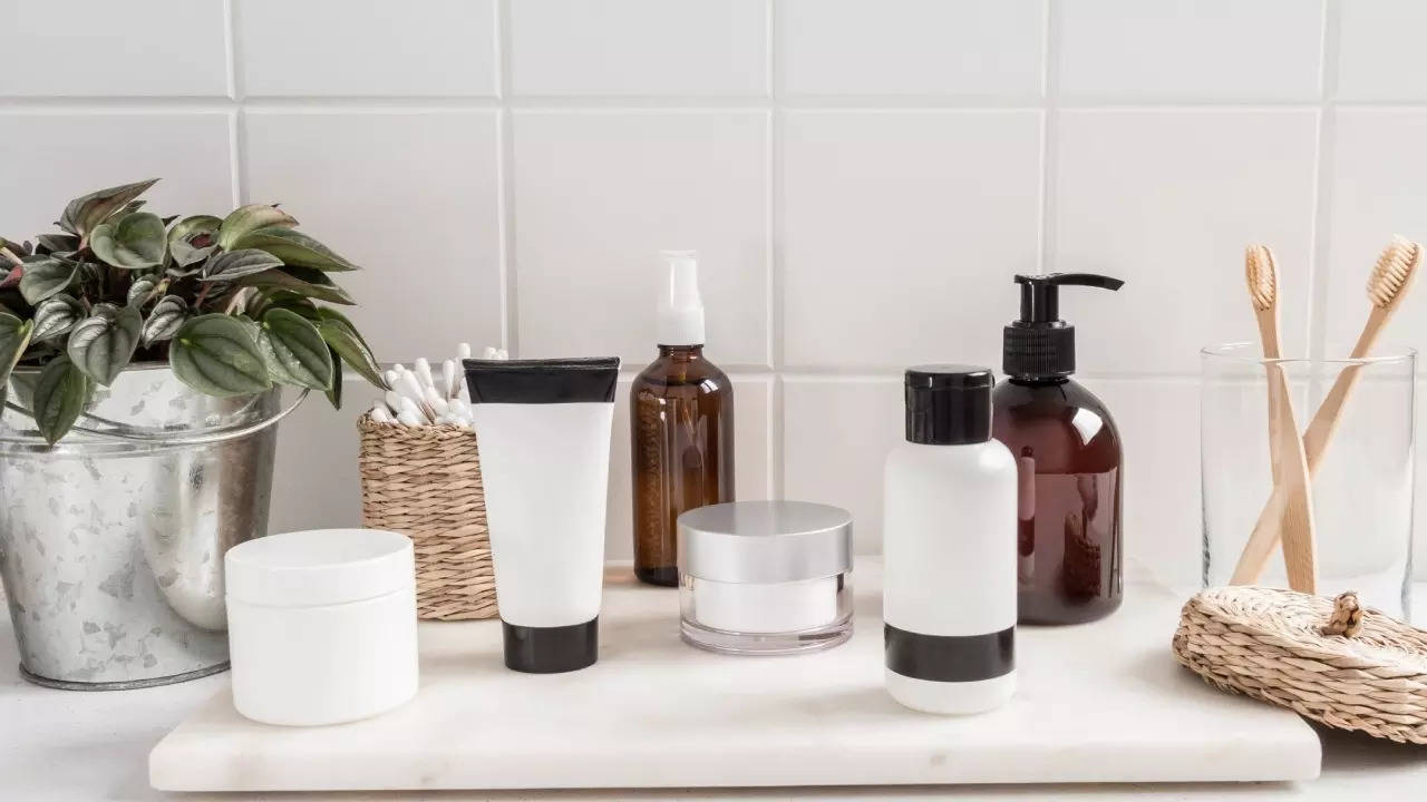 Throw away these toxic items from your bathroom right now, expert suggests