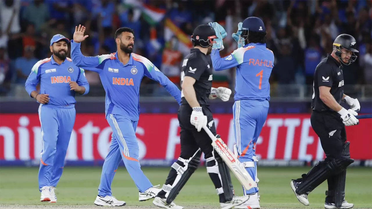 IND vs NZ Live: Hardik Pandya strikes, Rachin Ravindra falls