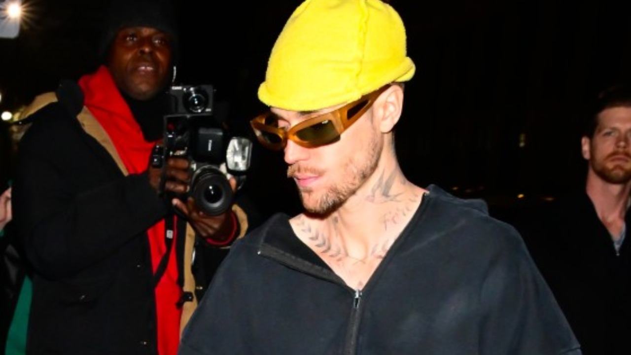 Justin celebrates 31st b'day with Hailey, friends, and baby jack