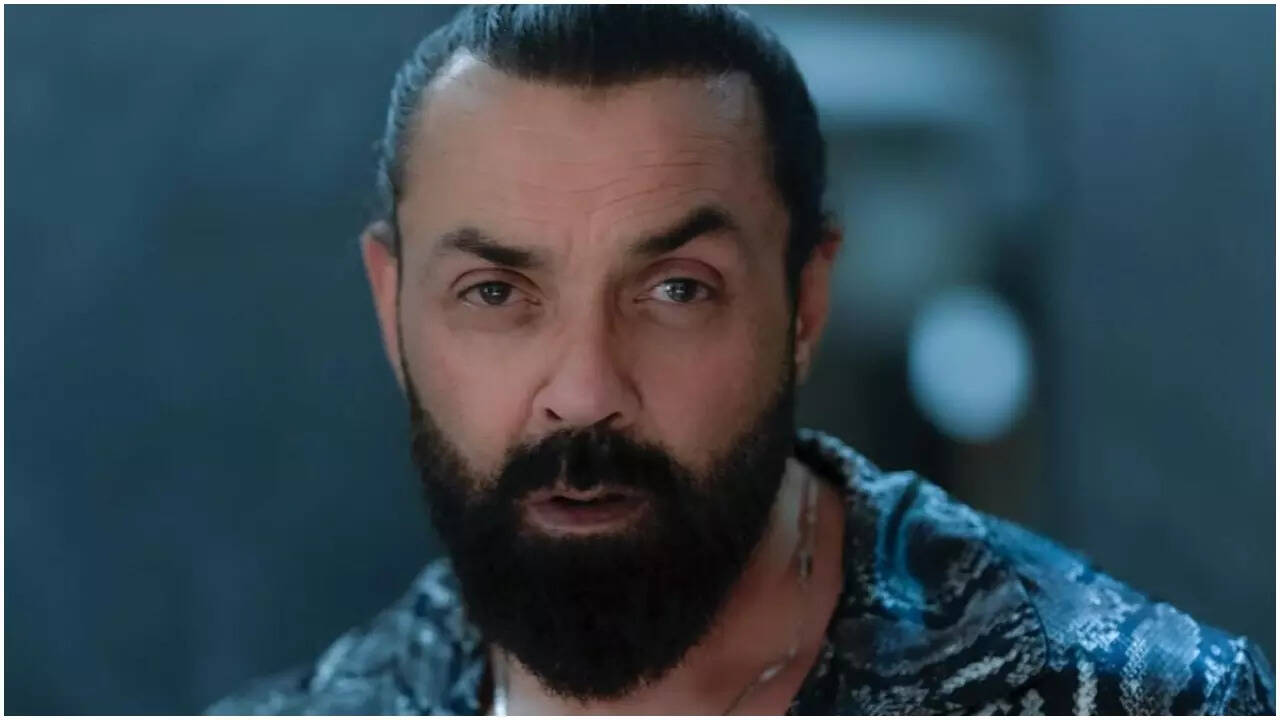 Bobby recalls knocking on doors during his struggling days