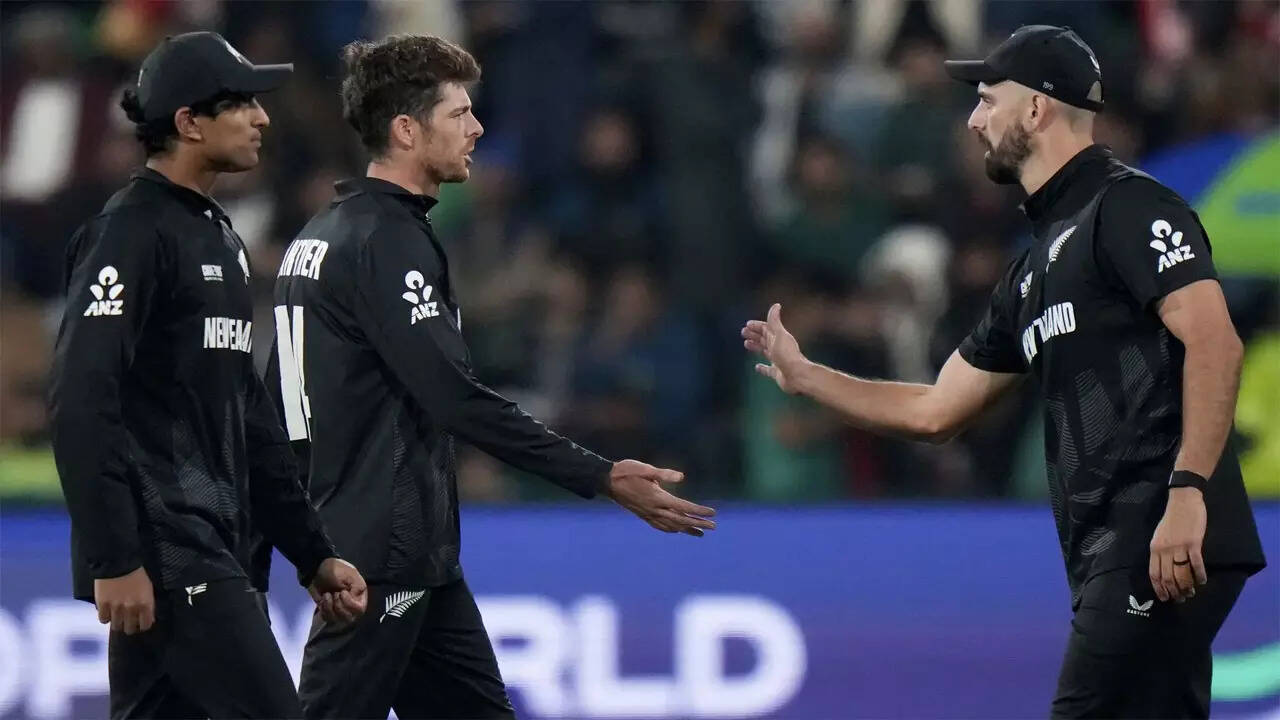 SA vs NZ Live: Ton-up Williamson falls as New Zealand eye big finish