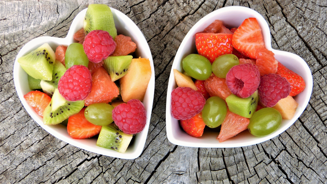 6 benefits of eating a bowl of fruits every day