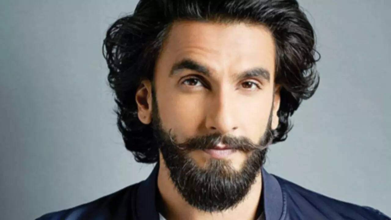 Ranveer shoots all night for Dhurandar, rests in vanity van