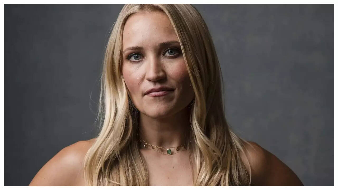 'Hannah Montana' star files for divorce after 5 months of marriage