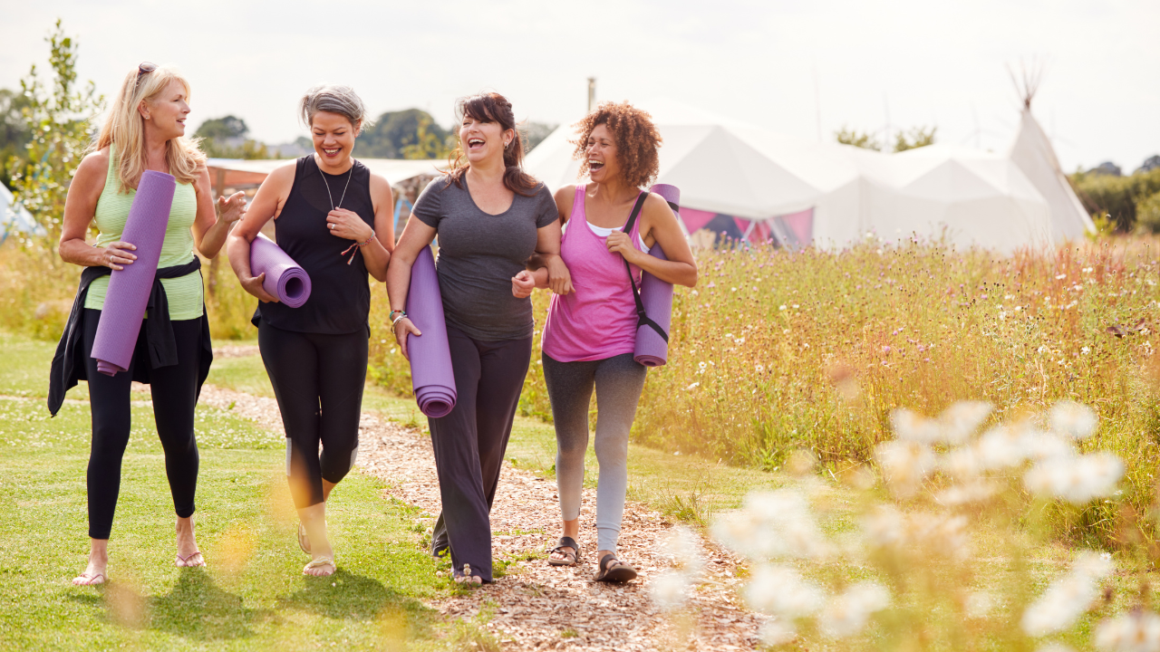 Walking for 30 minutes vs Yoga for 30 minutes: Which has more benefits