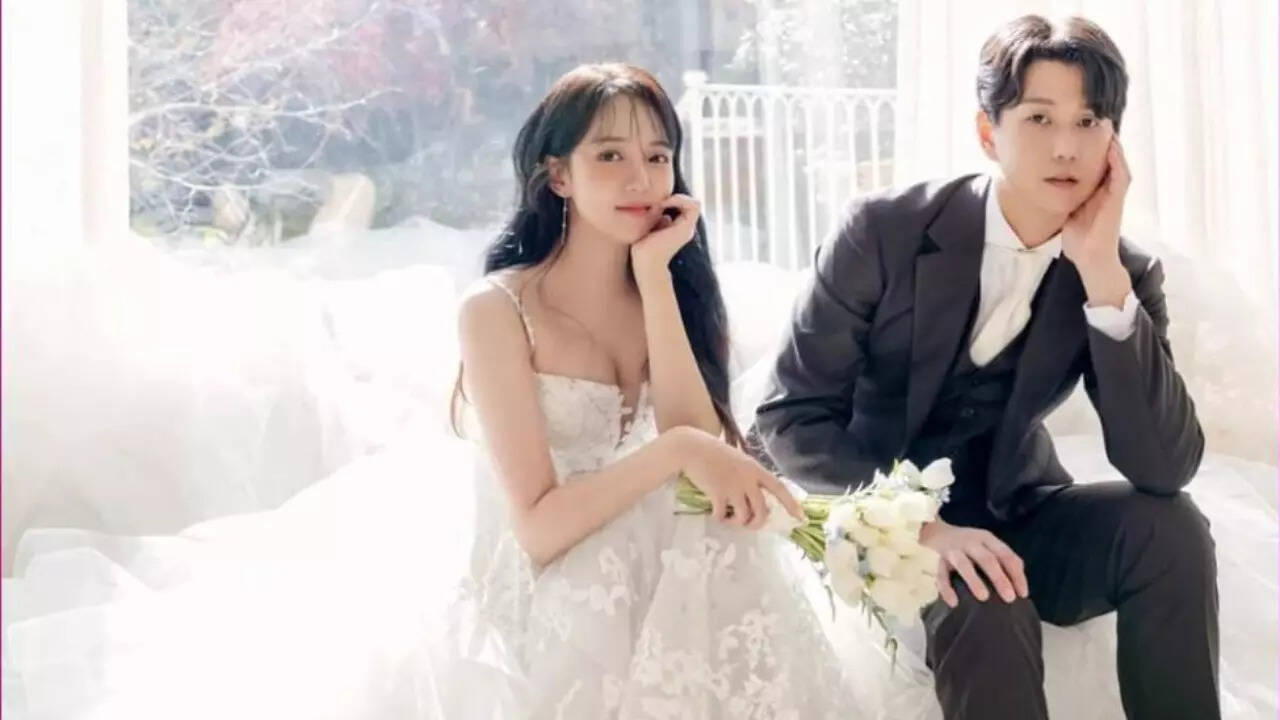 Kang Eun Bi shares wedding photos with Byun Joon Pil