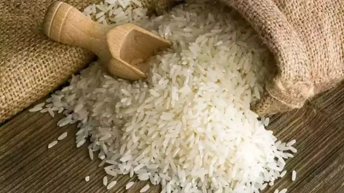 The Headlines – India lifts export ban on broken rice