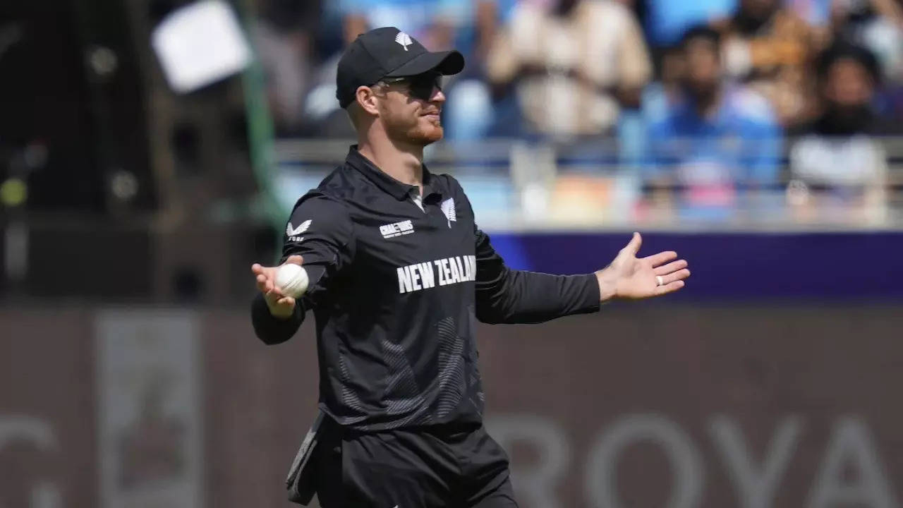 ‘Sorry Jonty, Phillips is the best fielder’: Rhodes’ response delights fans