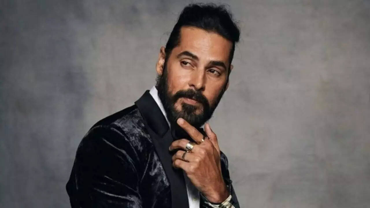 Dino got replaced from a film just 10 days before shooting