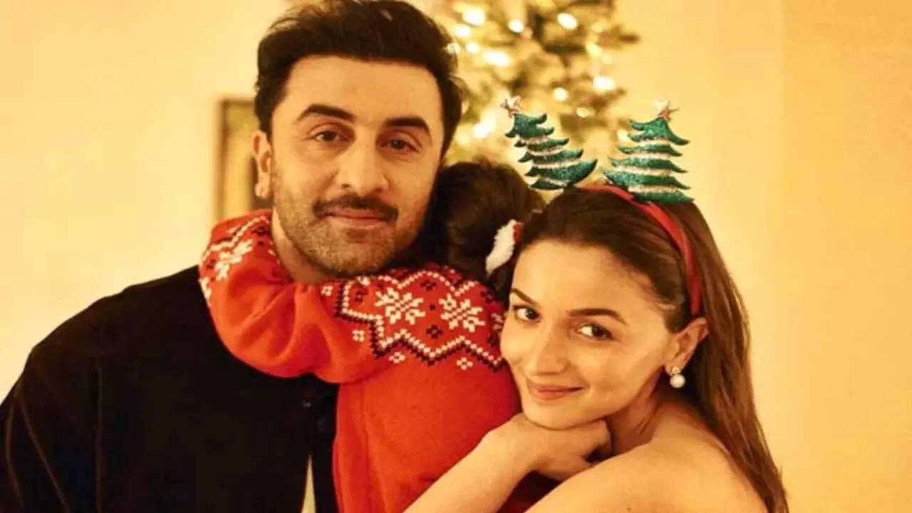 Ranbir-Alia urge paps to not click Raha's pics