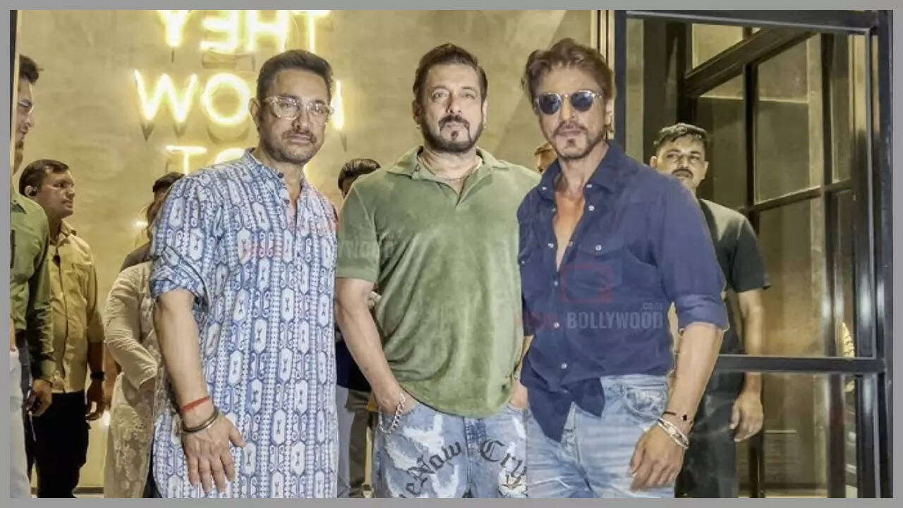 Aamir reveals what SRK, Salman and he chat about last night