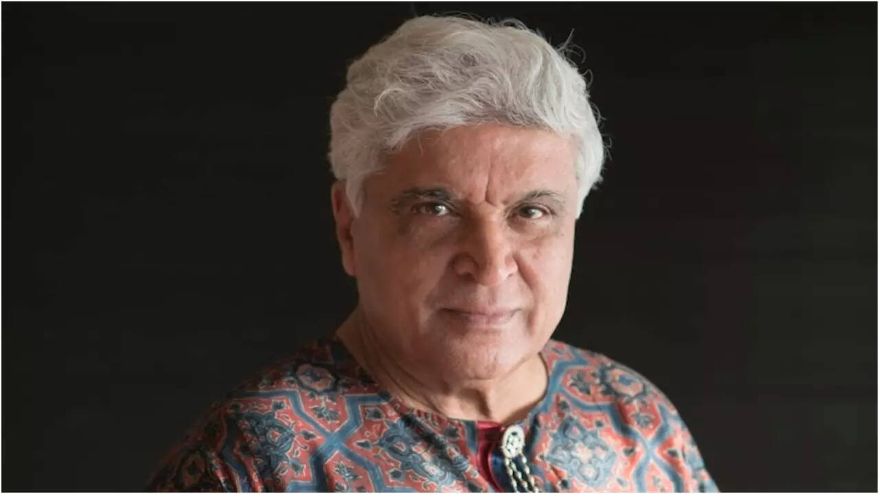 Javed Akhtar invites Pak singer Moazzam Ali Khan to sing