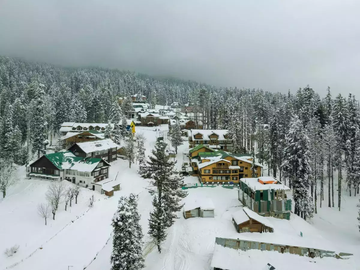 Where to find snow in India this March?