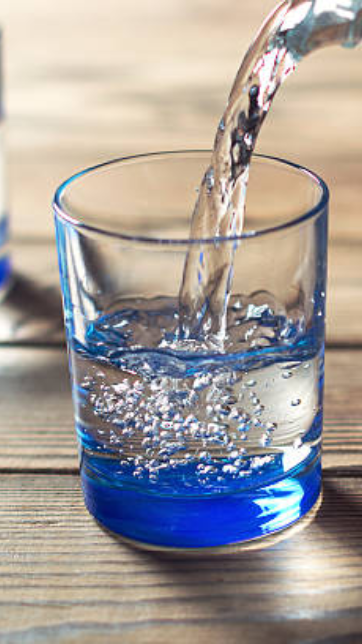 ​9 reasons to add a pinch of salt to water before drinking​