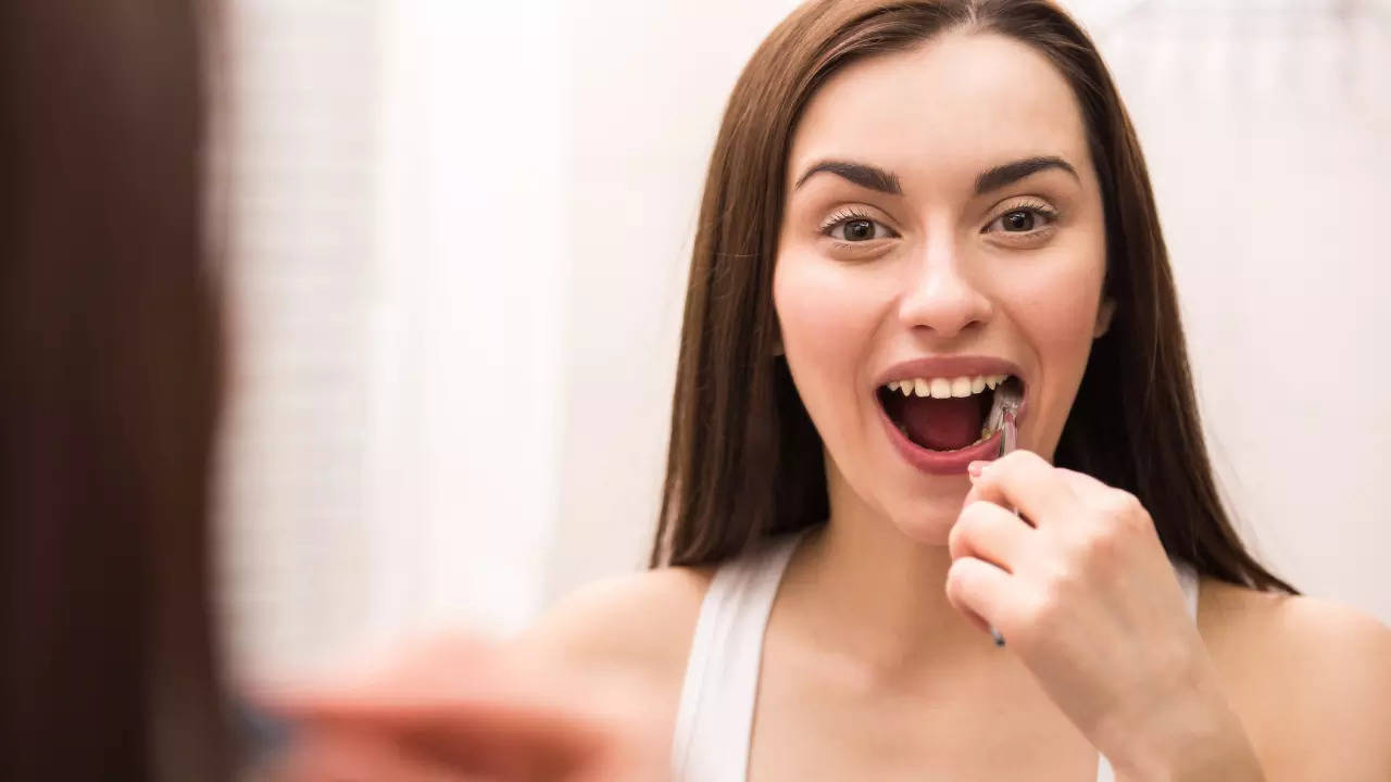 Don’t brush your teeth daily? Know how it is linked to pregnancy complications