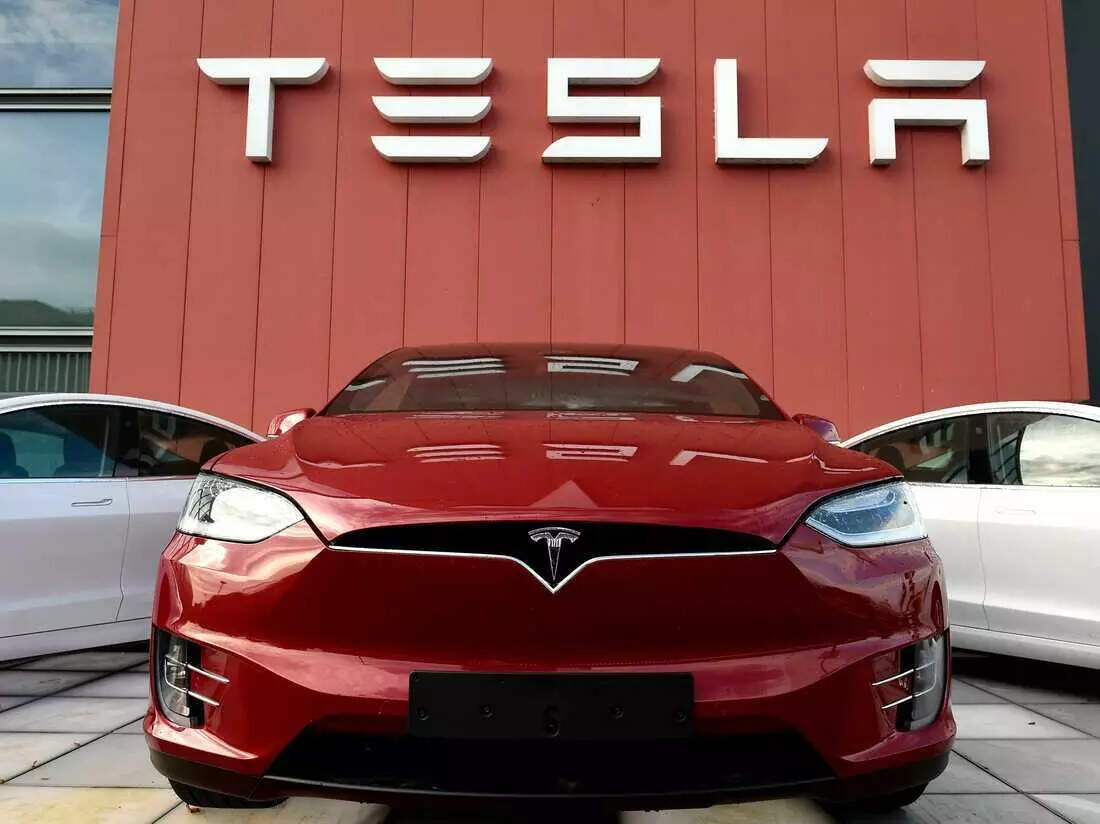 Elon Musk: I can’t walk past TV without seeing a Tesla on fire, but my advice is …