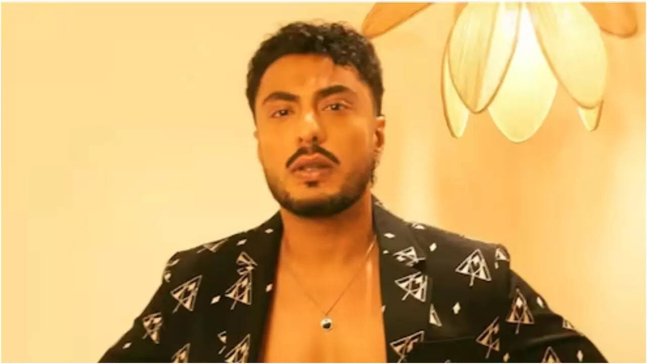 Saqib Ayub talks about unexpected rise to fame post Farzi