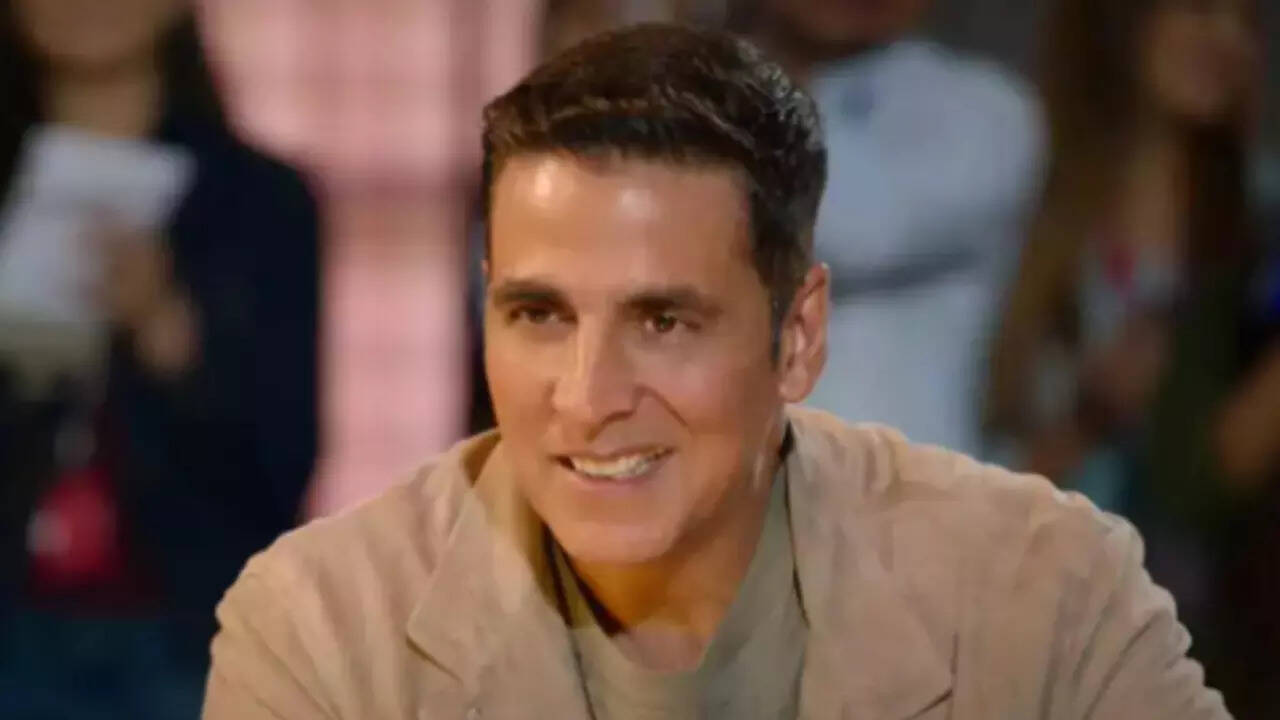 Prithviraj reveals Akshay did not take money for Selfiee