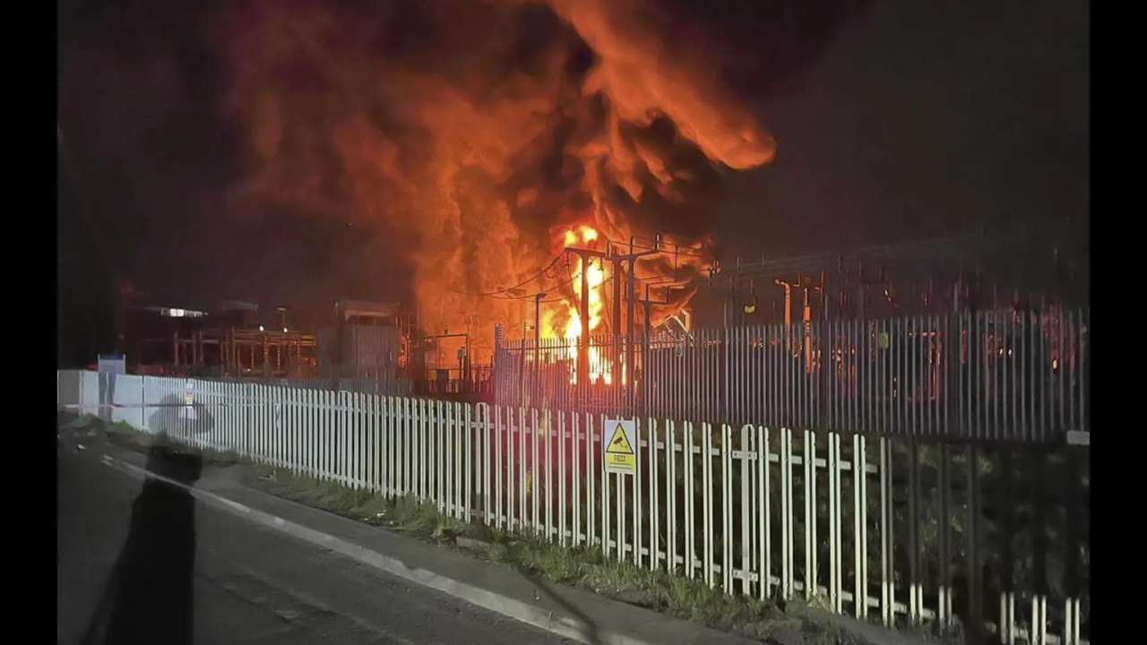 Heathrow airport had 'enough power' to stay open: UK grid boss