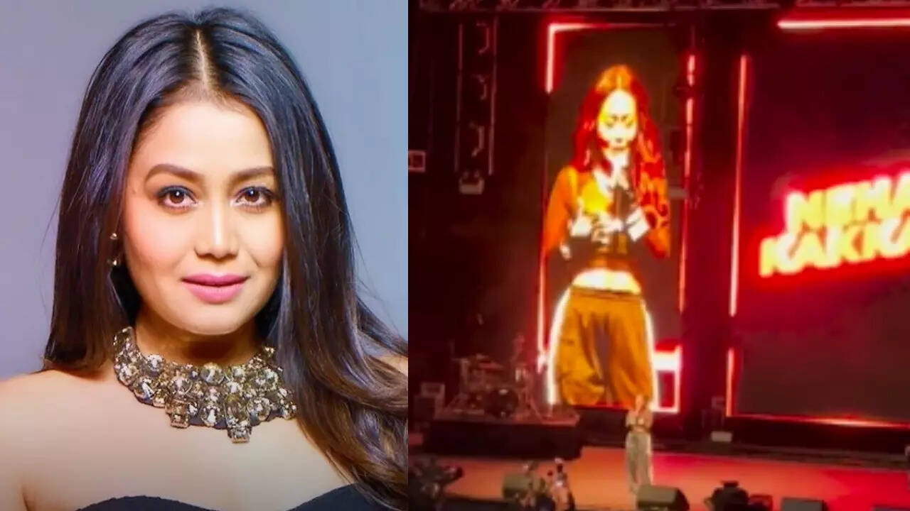 Neha cries on stage after arriving 3 hours late- WATCH