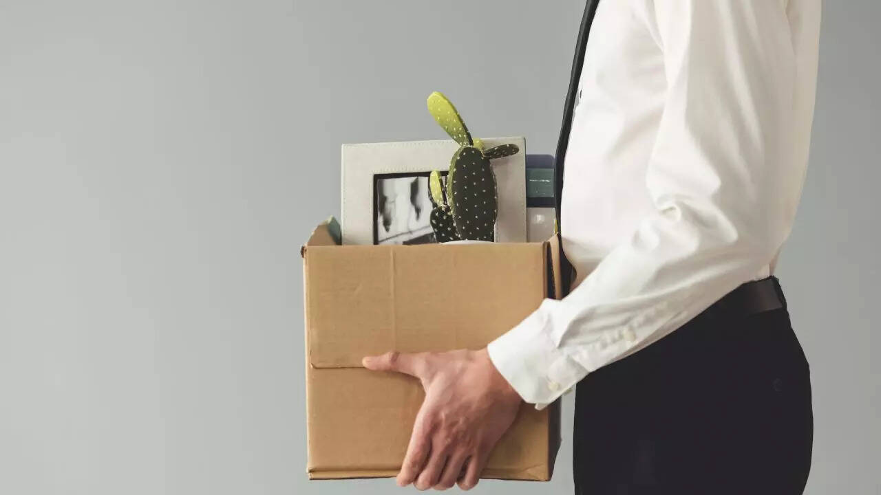 5 bad habits at work that can cost you your job